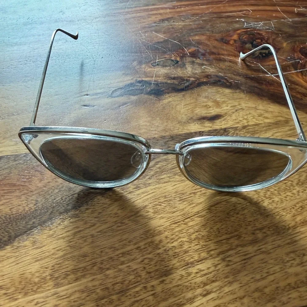 Sonix‎ Pink Marble Cat Eye Sunglasses & Silver Wire Frame Cat Eye Bundle 2pc